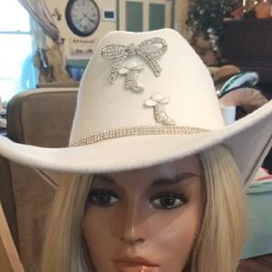 Elegant White Cowboy Hat with Rhinestone Accents